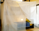 ベッド用蚊帳写真